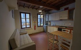 Traditional Florentine 1Br Apartment Close To Piazza Santa Croce